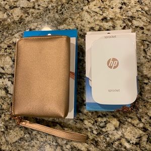 Sprocket with wallet case!